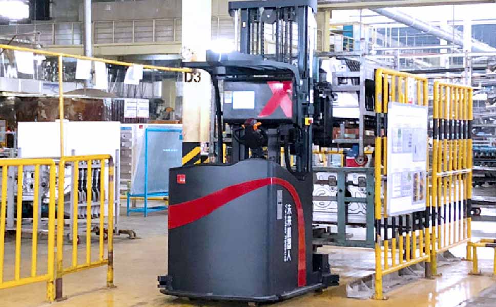Revolutionizing Personal Care: The Role of Automated Material Handling Equipment