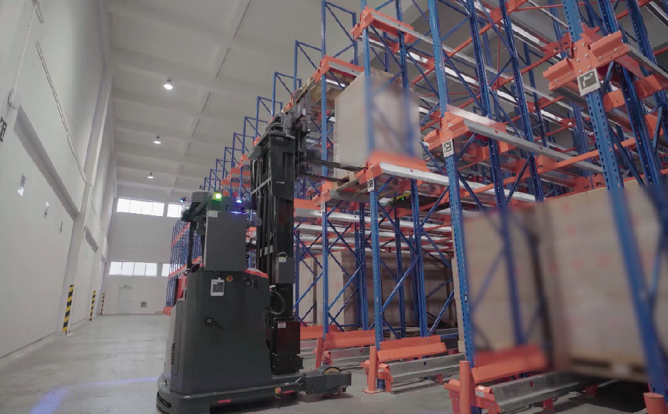 Transforming the Cosmetics and Toiletries Industry with Robotic Forklifts