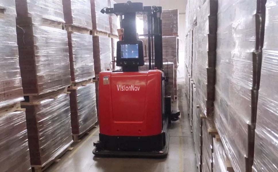 Smart Warehousing Solutions: Dive into the World of Robotic Forklift Systems