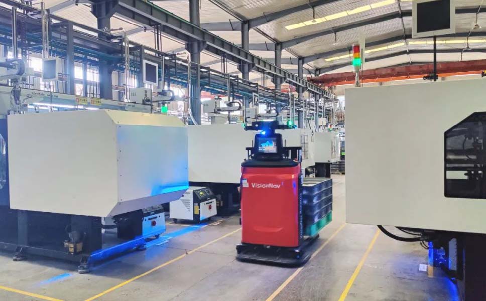 Navigating the Challenges of Heavy Load AGVs in Modern Logistics